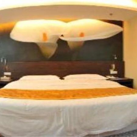 Xiamen Qingnian Yangguang Hotel - Wenzaodian מראה חיצוני תמונה